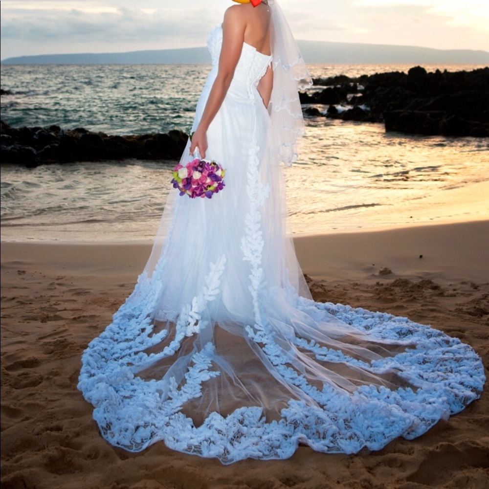 Wedding dress
